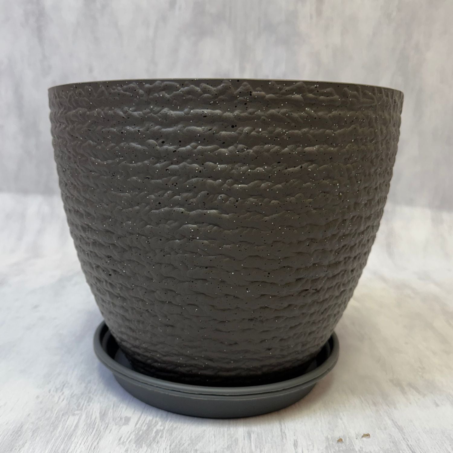 Macetero de Resina Moteada Gris M 27 cm, foto 1 - Magno Botanics