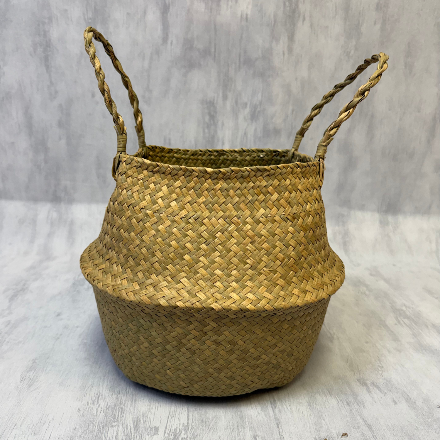 Macetero de yute tejido a mano M 25 cm, vista frontal - Magno Botanics